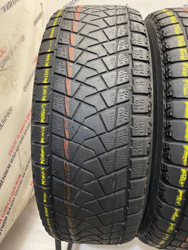 Bridgestone Blizzak DW-Z3 R16	245/70