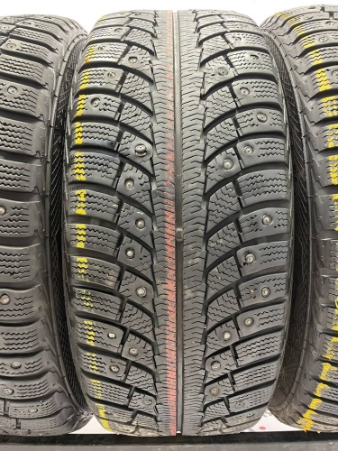 Gislaved Nord Frost 5 215/55 R16