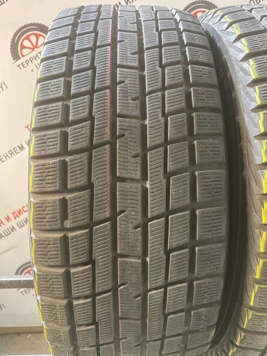 Yokohama Ice Guard IG30 R17 215/50