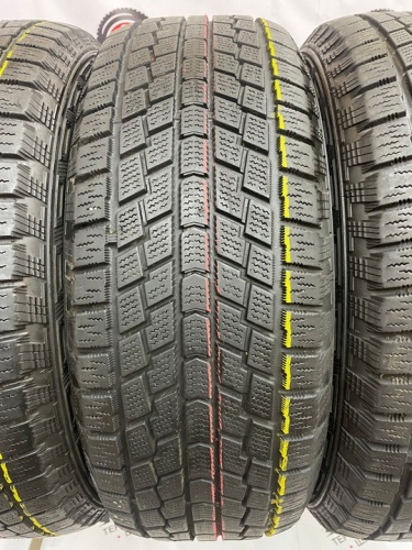 Hankook Nordik IS RW08 R16 235/60 100T