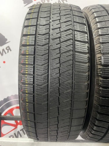 Bridgestone Blizzak VRX2 R17 205/55