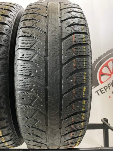 Bridgestone Ice Cruiser 7000 R16 215/60