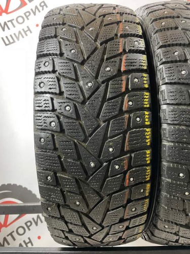 Dunlop Grandtrak ICE 02 R16 215/65
