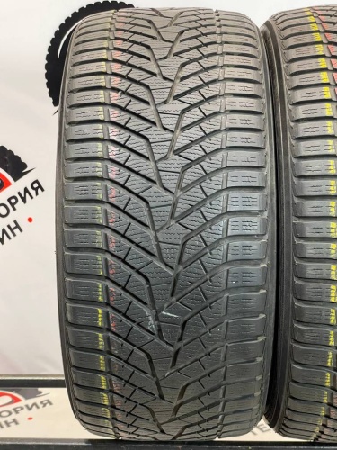 Yokohama BluEarth Winter V905 R19 255/35