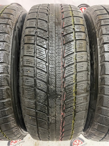 Triangle Snow-LL01 215/60 95Т R16