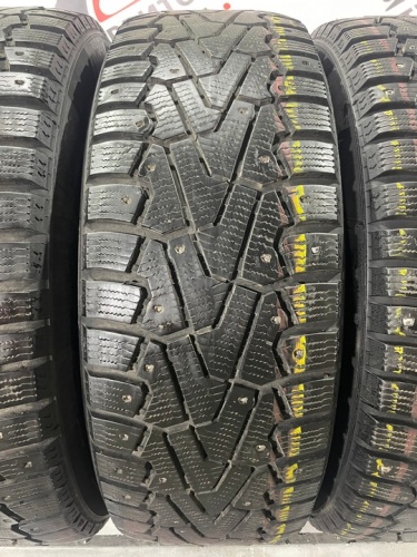 Pirelli Ice Zero R16 215/65