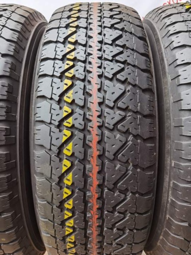 Kumho Venture A/T R16 265/70.