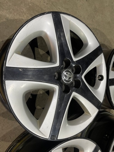 Диски Литые Toyota 5*114.3 R17 ЕТ50 ЦО60.1