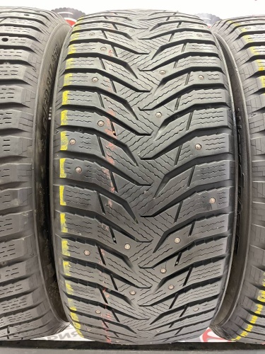 Kumho WinterCraft Ice WI31 R 17	215/50