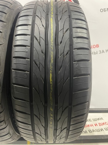 Kumho Ecsta PS31 R16 215/55
