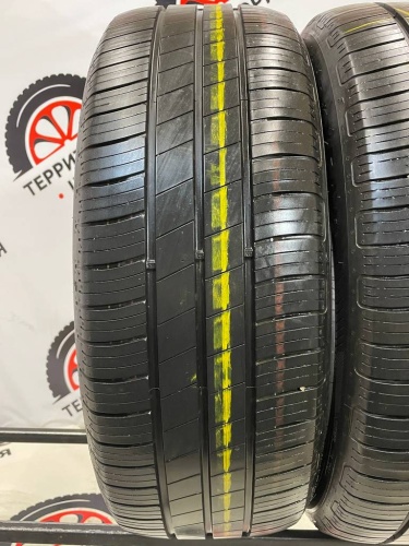 GoodYear Efficient Grip Performance  R17  215/55