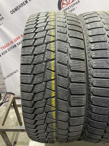 Maxxis ArcticTrekker NP3 R17 215/55