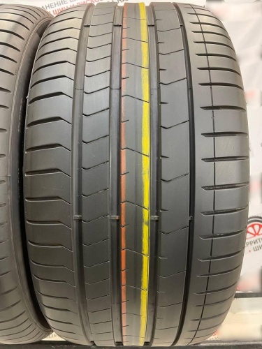 Pirelli P Zero PZ4 RFT R21 315/35