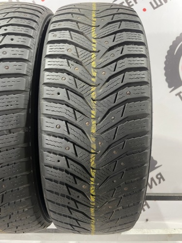 Kumho WinterCraft Ice WI3 R18 225/60