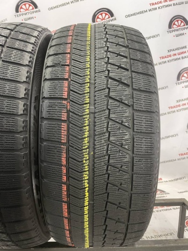 Bridgestone Blizzak VRX  R17 215/50
