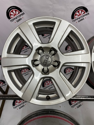 Литье Audi R17 5*112 ЦО66.5 ЕТ39 8J