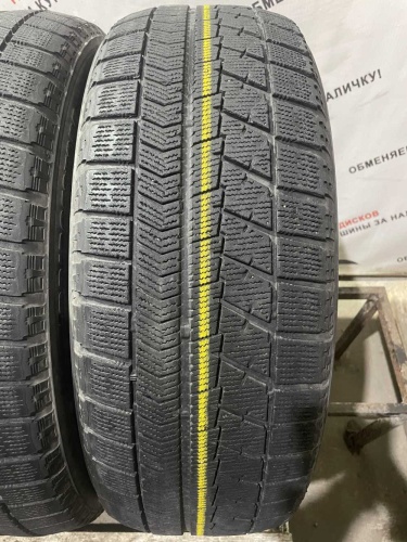 Bridgestone Blizzak VRX R17 225/60