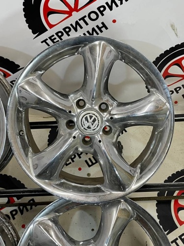 Литье VAG R17 5*112 ЦО 66,6 7,5J ET37