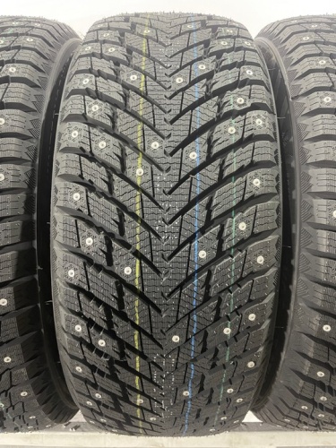 iLink Wintervorhut Stud II R17 215/45