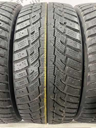 Kumho I'Zen RV Stud KC16 R17 235/55