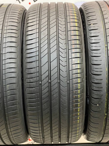 Kumho Solus TA31 R17 215/50