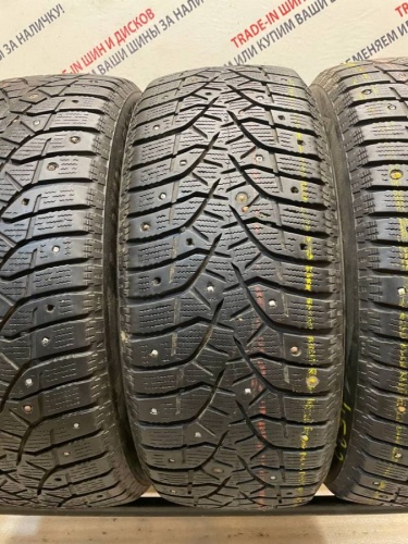 Bridgestone Blizzak spike-02 R16   205/55