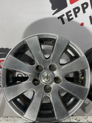 Диски литые Toyota оригинал R16 5x114.3 ET45 ЦО60.1 6.5J