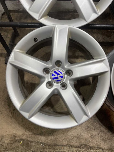 Литые диски VAG R17 5х112 ЦО57.1  7.5J ET47