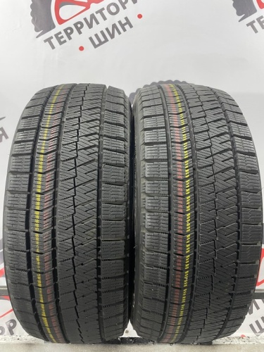 Bridgestone Blizzak VRX2 R17 225/45