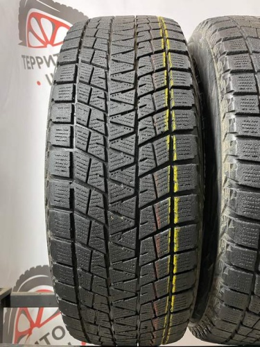 Bridgestone Blizzak DM-V1 R16 225/70