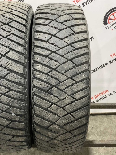 Goodyear UltraGrip Ice Arctic SUV R16 215/65