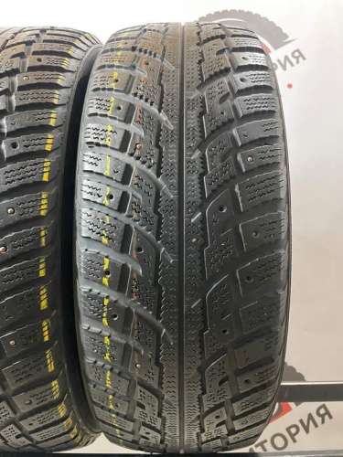 Kumho IzenRV Stud R17 225/65
