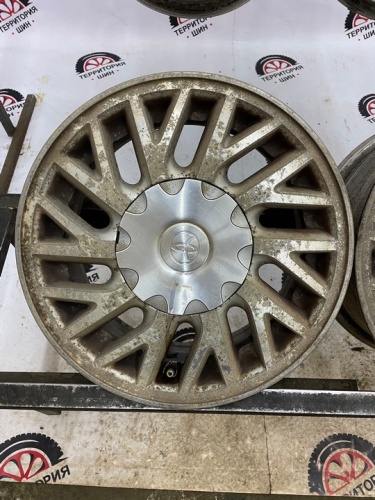 литье Тойота 6j 5*114.3 ЕТ45 ЦО 60.1 R14