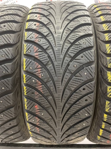 Sava Eskimo Stud  R16 205/55