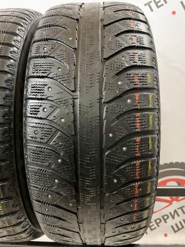 Bridgestone Ice Cruiser 7000 R16 215/55