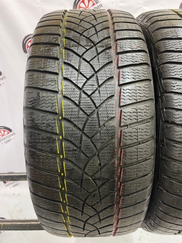 GoodYear UltraGrip Performance  R20 265/40 104V