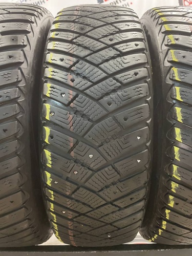 Goodyear Ultragrip Ice Arctic 185/65 R15