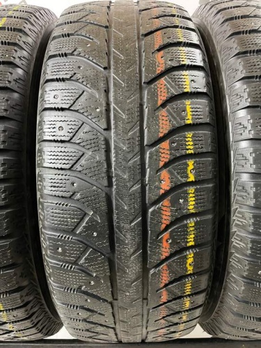 Bridgestone Ice Cruiser 7000 R16 215/60
