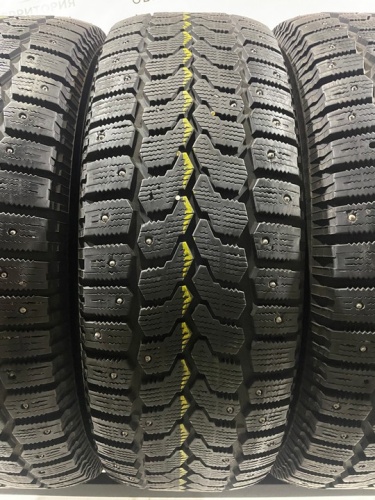 Yokohama IceGuard stud f-700z R16 215/70