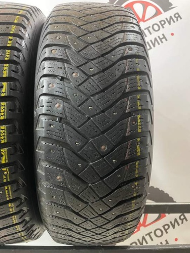 GoodYear UltraGrip Arctic 2 R17 215/65