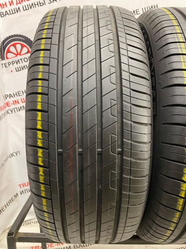 Goodyear EfficientGrip Performance  R17	215/55