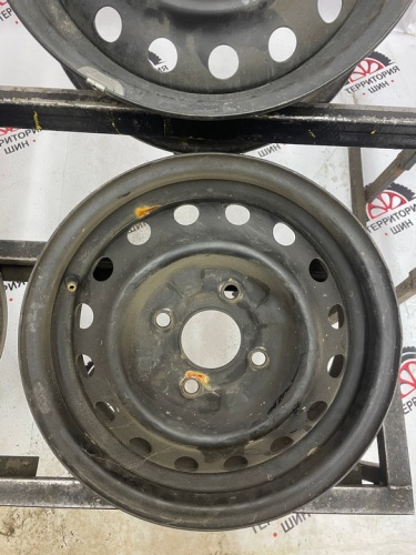 Штампы Ниссан R14 4*114.3 ЦО66.1 ЕТ35 6J