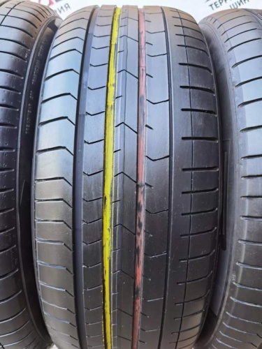 Pirelli PZero VOL R18 235/55.