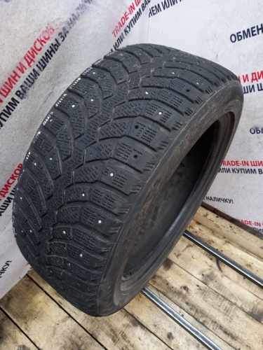 Bridgestone Blizzak Spike-01 R17 225/50