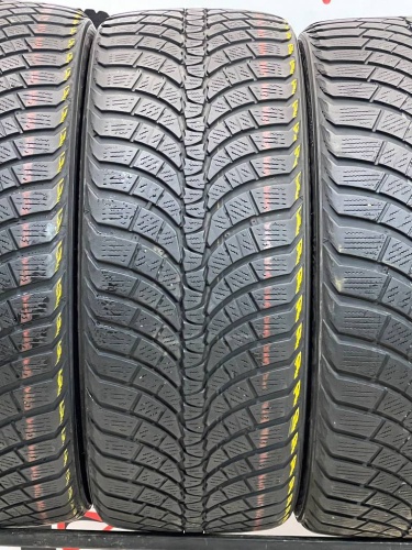 Kumho WinterCraft WP71 R19 245/40 275/35