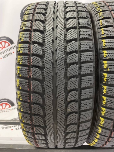 Maxtrek Trek M7 R17	215/45