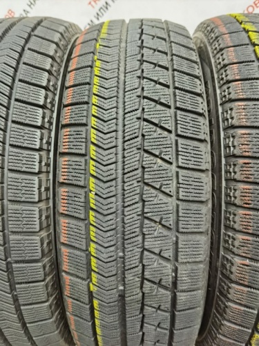 Bridgestone Blizzak VRX R19 255/45