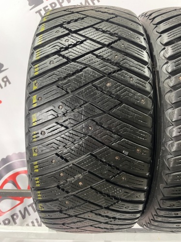 Goodyear UltraGrip Ice Arctic R18 245/50