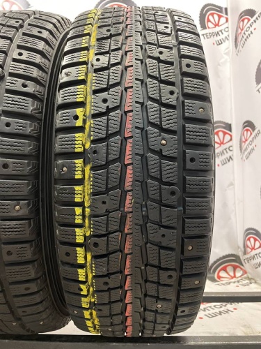 Dunlop SP Winter Ice 01 R16 215/65 T102
