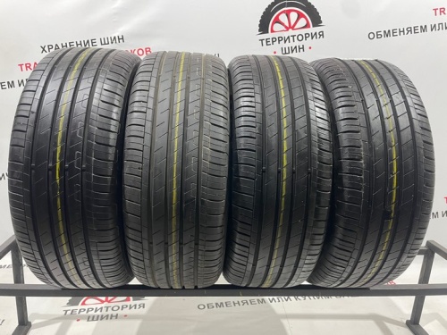 Goodyear EfficientGrip R17 215/55